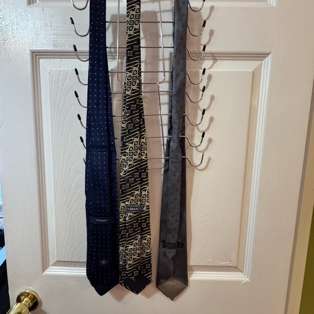 Versace, Christian Dior and Burberry bundle Geometric Tie - Picture 8 of 14